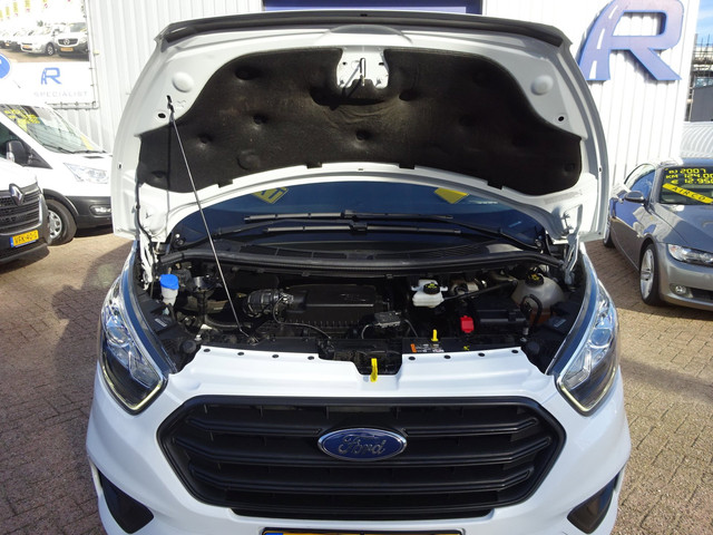 Foto 10 van Ford Transit Custom 300 2.0 TDCI L2H1 Trend AUTOMAAT 3 ZITTER GROOT SCHERM