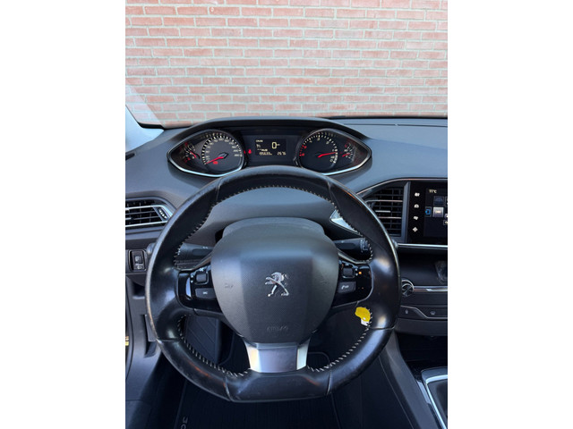 Foto 7 van Peugeot 308 SW 1.6 BlueHDI Blue Lease Pack