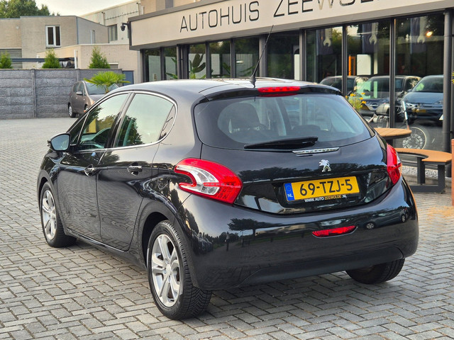 Foto 4 van Peugeot 208 1.4 VTi Allure I Clima I Scherm I NAP!
