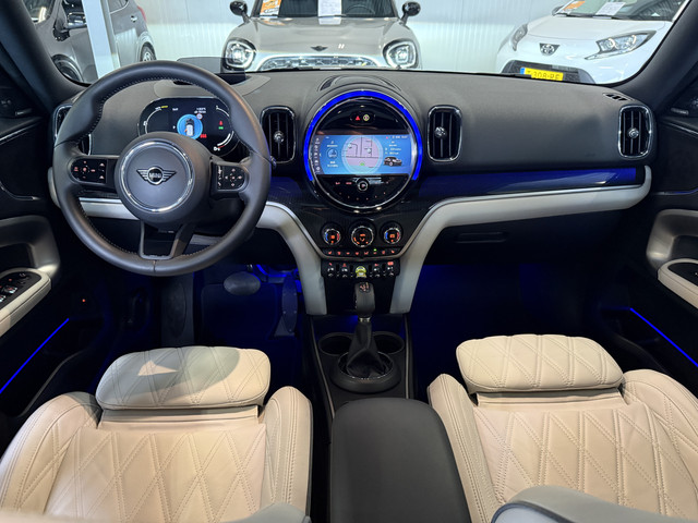 Foto 6 van MINI Countryman 1.5 Cooper SE ALL4 Leder/Pano/Camera/H&K