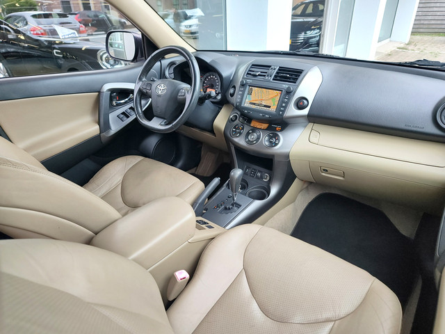 Foto 10 van Toyota RAV4 2.0 VVTi EXECUTIVE BUSINESS Clima | Keyless | Stoelverwarming | Leder