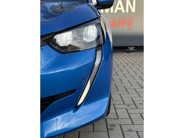Foto 9 van Peugeot 208 1.2 PureTech Allure 100PK Automaat, Achteruitrijcamera, Navigatie, Apple Carplay, Androi