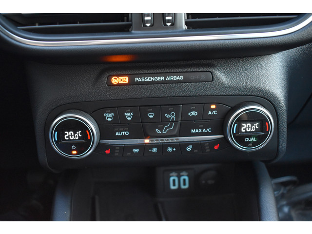 Foto 10 van Ford Kuga 2.5 PHEV Vignale Plugin hybride (bj 2021)