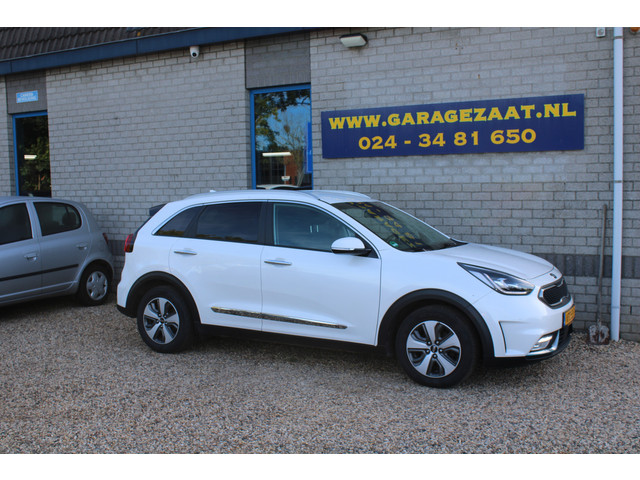 Foto 2 van Kia Niro 1.6 GDi PHEV DynamicLine Trekhaak Clima Navi Stoel- stuurverwarming