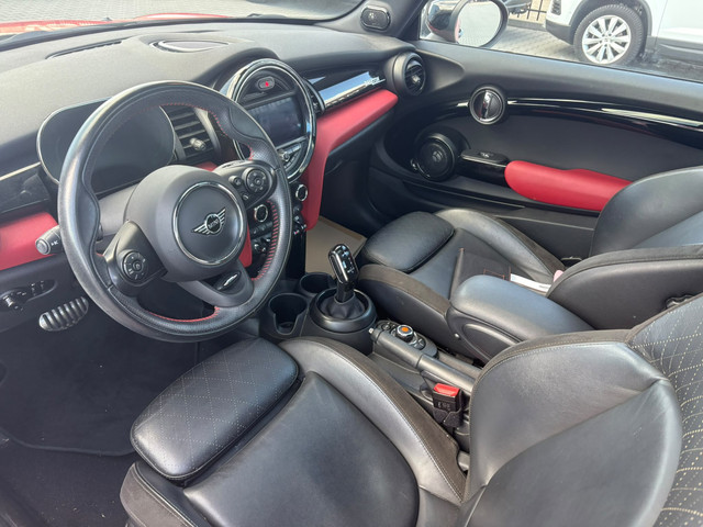 Foto 5 van MINI 3-deurs 1.5 Cooper John Cooper Works Dalston Panoramadak Harman-Kardon Sound Keyless Entry Acht