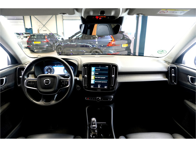 Foto 8 van Volvo XC40 1.5 T4 Recharge 155kW/211pk DCT7 Inscription PANORAMADAK + EL.TREKHAAK + ADAPT.CRUISE + P