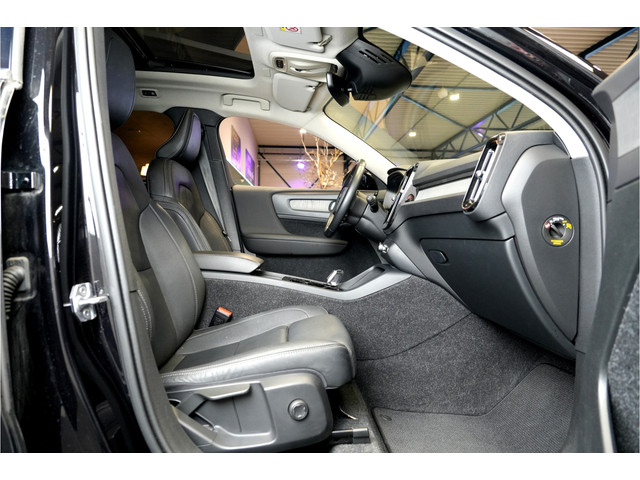 Foto 3 van Volvo XC40 1.5 T4 Recharge 155kW/211pk DCT7 Inscription PANORAMADAK + EL.TREKHAAK + ADAPT.CRUISE + P