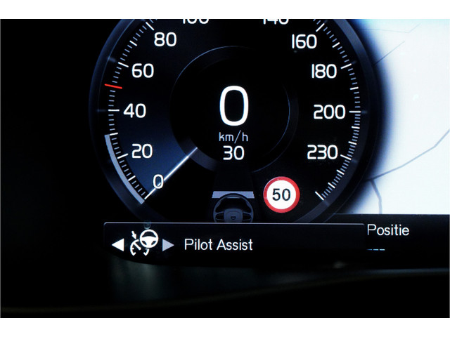 Foto 7 van Volvo XC40 1.5 T4 Recharge 155kW/211pk DCT7 Inscription PANORAMADAK + EL.TREKHAAK + ADAPT.CRUISE + P