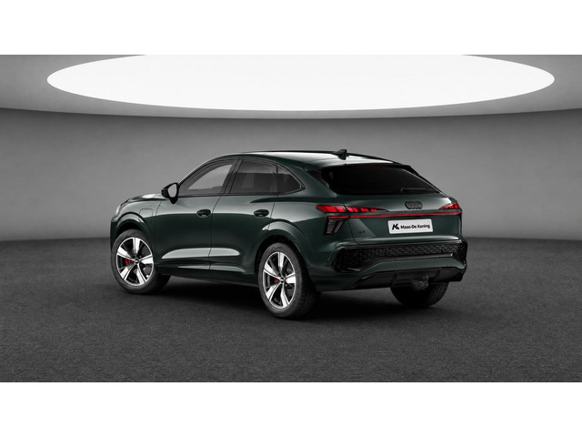 Foto 2 van Audi Q3 Sportback 1.5 e-hybrid S edition 272 PK · Glazen panoramadak · Tech pro · Trekhaak elek. weg