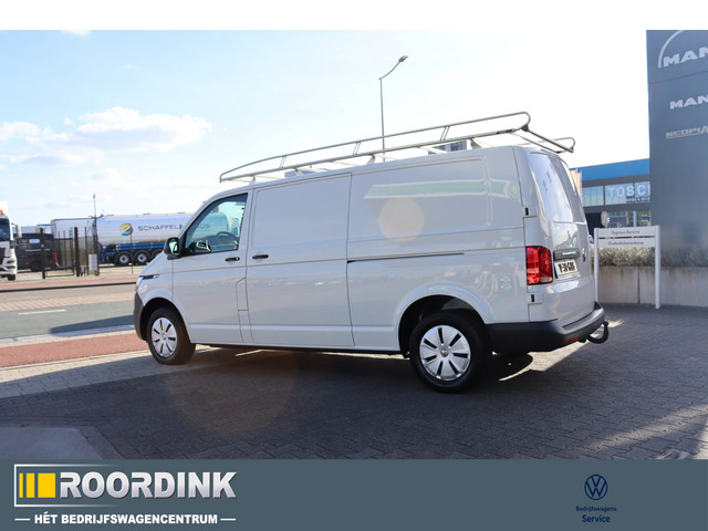 Foto 6 van Volkswagen TRANSPORTER L2 150 pk Linker schuifdeur - GVW 3000, imperiaal, trekhaak, betimmering, 3 z