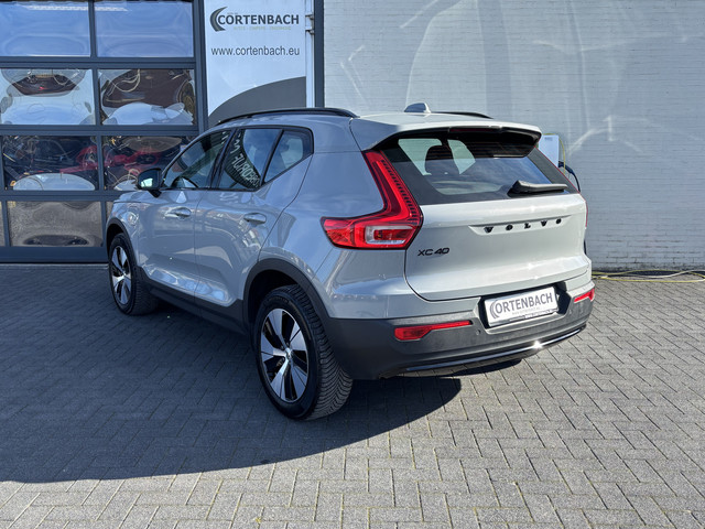 Foto 3 van Volvo XC40 1.5 T4 Plug-in hybrid Plus Dark | Zwenkbare trekhaak | Adaptieve cruise | Harman Kardon |