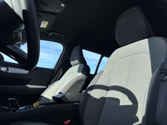 Foto 8 van Volvo XC40 1.5 T4 Plug-in hybrid Plus Dark | Zwenkbare trekhaak | Adaptieve cruise | Harman Kardon |