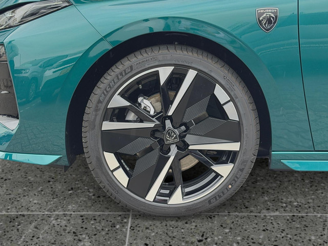 Foto 9 van Peugeot 308 1.2 Hybrid 145pk e-DCS6 GT | STOELMASSAGE | 360° CAMERA | NAVI | APPLE CARPLAY / ANDROID