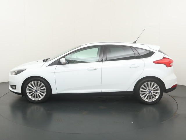 Foto 10 van Ford Focus 125PK Titanium Edition 5DRS | Trekhaak | Privacy glass | 17-inch | All seasonsbanden |