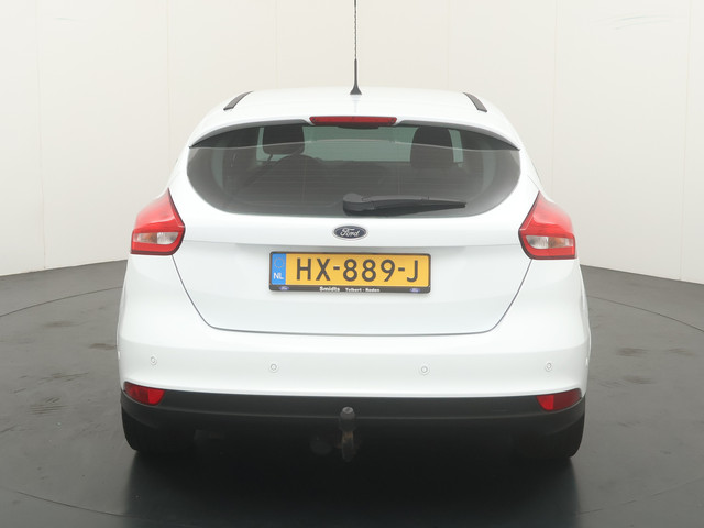 Foto 8 van Ford Focus 125PK Titanium Edition 5DRS | Trekhaak | Privacy glass | 17-inch | All seasonsbanden |