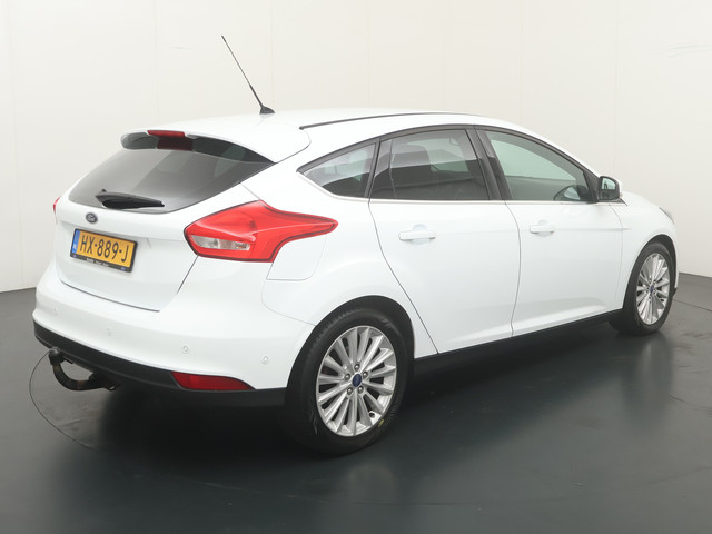 Foto 7 van Ford Focus 125PK Titanium Edition 5DRS | Trekhaak | Privacy glass | 17-inch | All seasonsbanden |