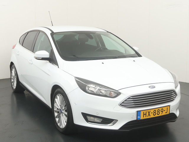 Foto 5 van Ford Focus 125PK Titanium Edition 5DRS | Trekhaak | Privacy glass | 17-inch | All seasonsbanden |
