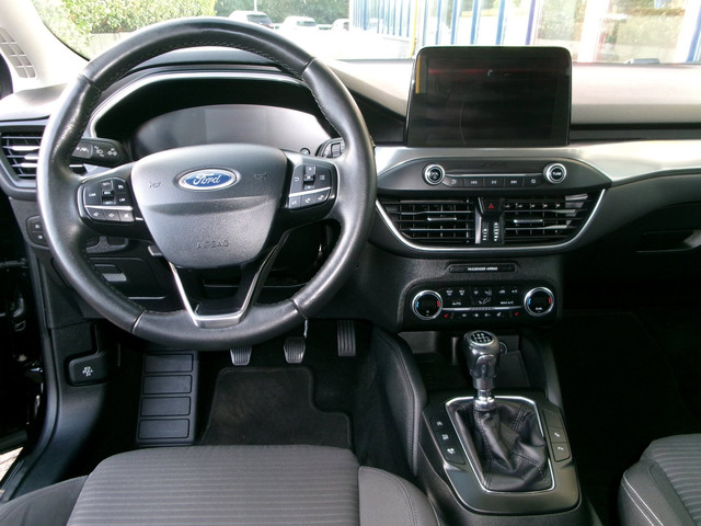Foto 2 van Ford Focus Wagon 1.0/125 pk EcoBoost ST Line Business