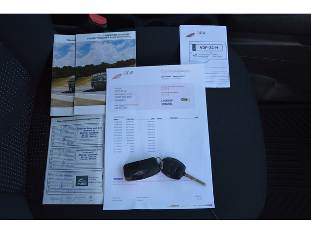 Foto 9 van Ford Transit Courier 1.5 TDCI Euro 6 Trend Duratorq S&S Airco Schuifdeur Trekhaak