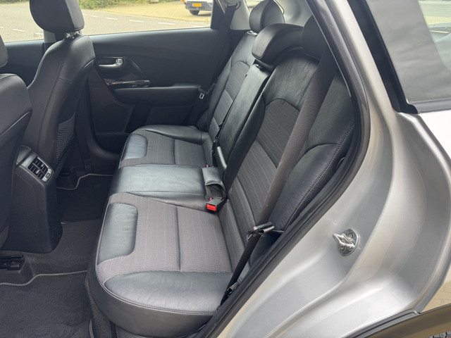 Foto 3 van Kia Niro 1.6 GDi PHEV DynamicLine Aut (bj 2019)
