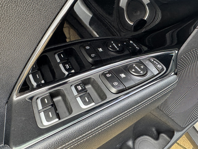 Foto 2 van Kia Niro 1.6 GDi PHEV DynamicLine Aut (bj 2019)