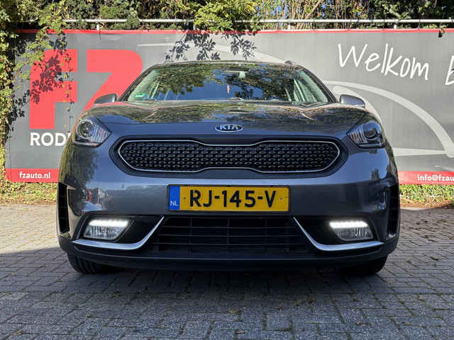 Foto 4 van Kia Niro 1.6 GDi Hybrid DynamicLine - Navigatie - Climate Control - Trekhaak - Cruise Control