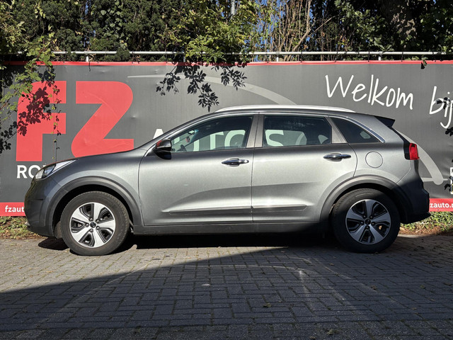 Foto 7 van Kia Niro 1.6 GDi Hybrid DynamicLine - Navigatie - Climate Control - Trekhaak - Cruise Control