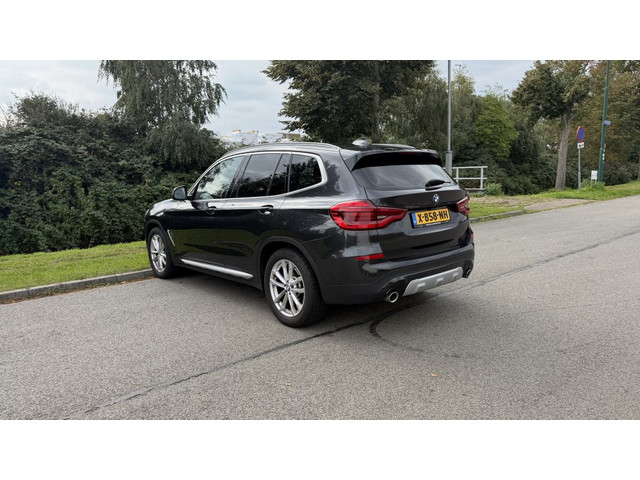 Foto 4 van BMW X3 - xDrive30i High Executive