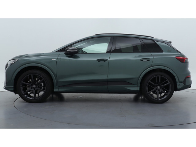 Foto 10 van Audi Q4 e-tron S Edition Quattro performance 82 kWh 340Pk / HUD / Sonos / Panodak
