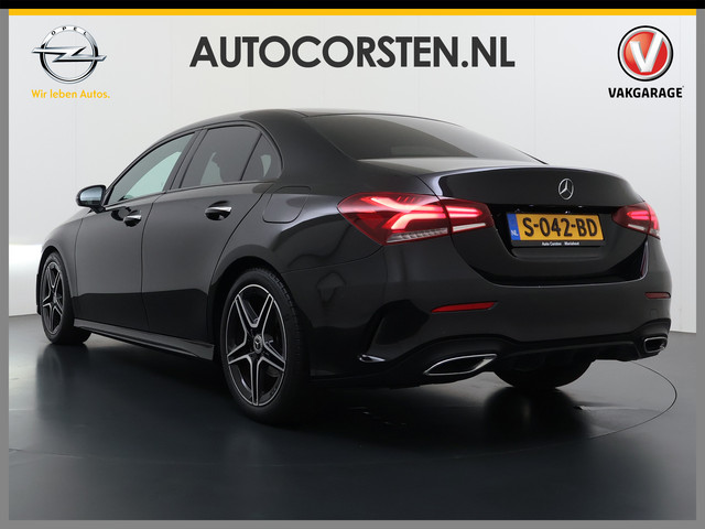 Foto 3 van Mercedes-Benz A-Klasse Sedan 180 Automaat AMG Line Night Premium Stoelverwarming Camera Apple Carpla