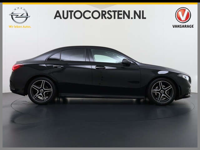 Foto 5 van Mercedes-Benz A-Klasse Sedan 180 Automaat AMG Line Night Premium Stoelverwarming Camera Apple Carpla