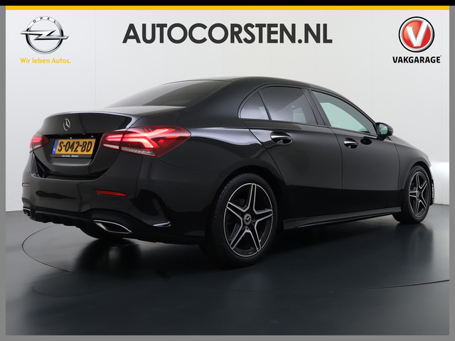 Foto 6 van Mercedes-Benz A-Klasse Sedan 180 Automaat AMG Line Night Premium Stoelverwarming Camera Apple Carpla