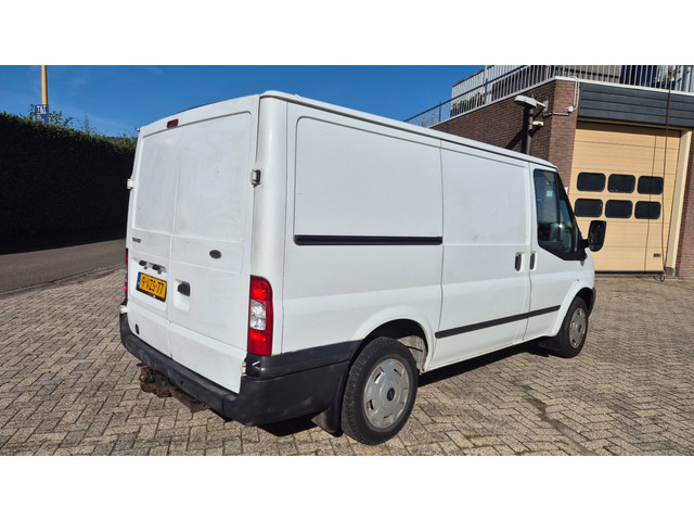 Foto 4 van Ford Transit 260S 2.2 TDCI Ambiente nieuwe apk