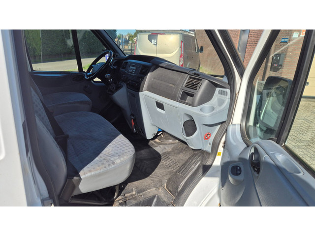 Foto 10 van Ford Transit 260S 2.2 TDCI Ambiente nieuwe apk