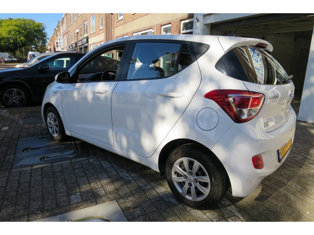 Foto 9 van Hyundai I10 1.0i Go! Nieuwe koppeling | APK | Achteruitrij camera | Navigatie |Airco met Climite Con