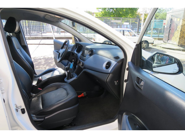 Foto 5 van Hyundai I10 1.0i Go! Nieuwe koppeling | APK | Achteruitrij camera | Navigatie |Airco met Climite Con