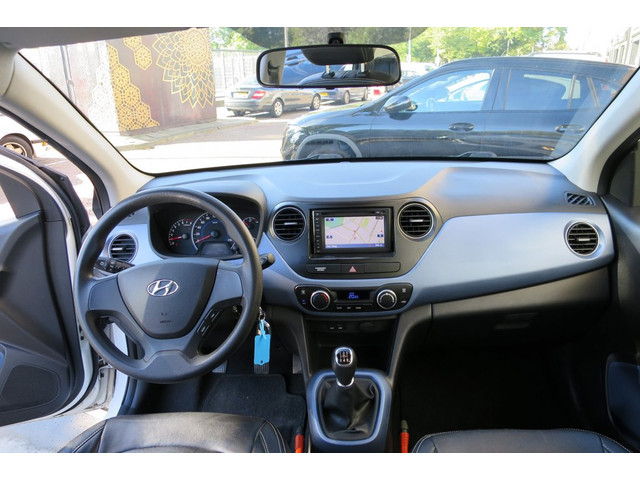 Foto 2 van Hyundai I10 1.0i Go! Nieuwe koppeling | APK | Achteruitrij camera | Navigatie |Airco met Climite Con