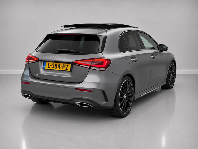 Foto 6 van Mercedes-Benz A-klasse 250|AMG Premium paint|PANO |2Tone-Leer|Camera|Burmester-Audio|SfeerLicht | Pr