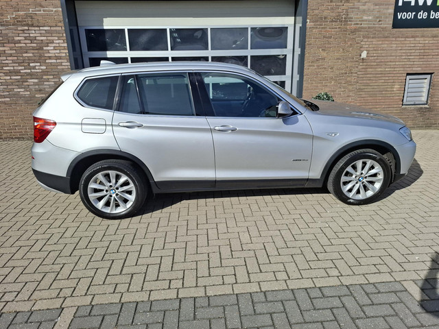 Foto 10 van BMW X3 sDrive18d High Executive 174.000 NAP