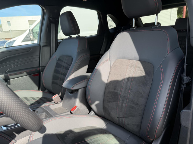 Foto 7 van Ford Kuga 2.5 PHEV ST-Line X | Trekhaak | AGR-stoelen | Winter Pack | Bang&Olufsen | 2.100kg trekgew