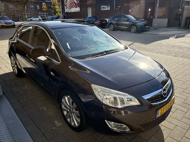 Foto 6 van Opel Astra 1.4 Turbo Cosmo NL AUTO/NW APK 09/27/NAVI/CLIMA