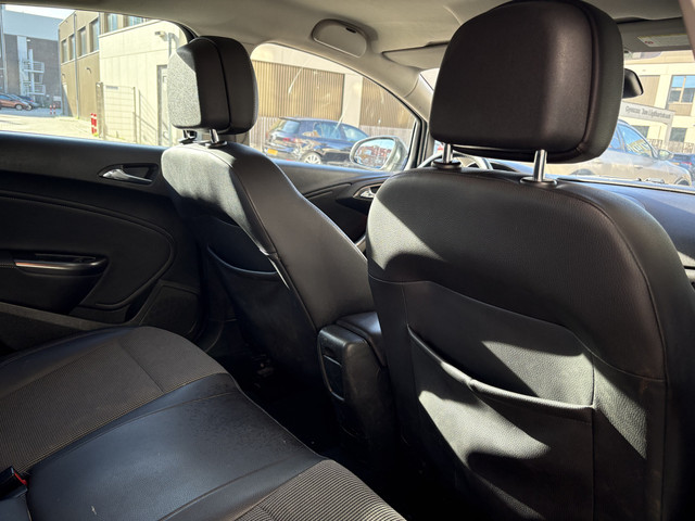 Foto 5 van Opel Astra 1.4 Turbo Cosmo NL AUTO/NW APK 09/27/NAVI/CLIMA