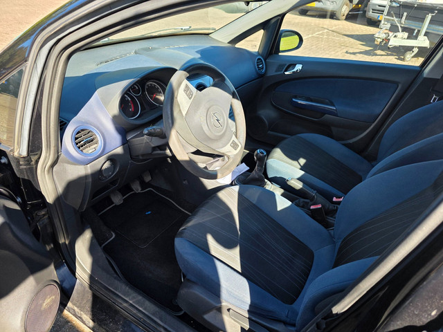 Foto 4 van Opel Corsa 1.4-16V Enjoy 5-deurs *apk:09-2027*