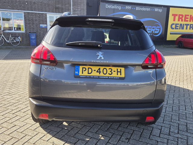 Foto 3 van Peugeot 2008 1.2 Blue Lion/PANO/NAVI/NEIUW DIS RIEM
