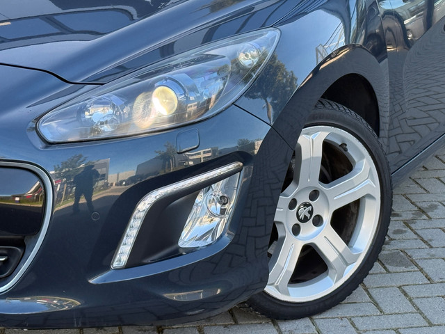 Peugeot 308 CC 1.6 THP Roland Garros / CABRIO / NAVI / JBL