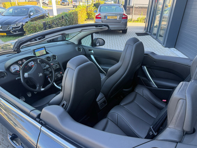 Foto 10 van Peugeot 308 CC 1.6 THP Roland Garros / CABRIO / NAVI / JBL