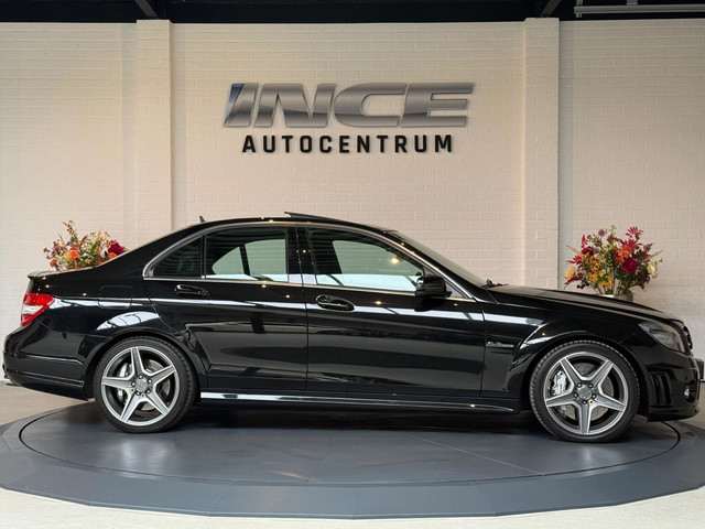 Foto 7 van Mercedes-Benz C-klasse AMG C63 6.2 V8 | Topstaat