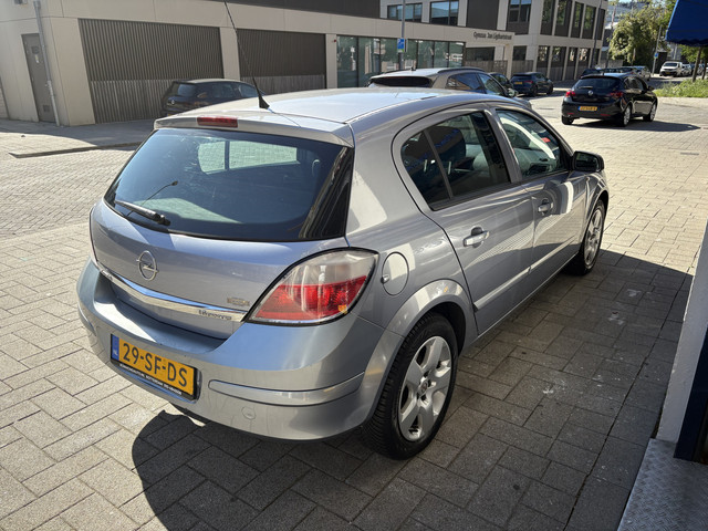 Foto 7 van Opel Astra 1.6 Edition APK 5/2027 (bj 2005)