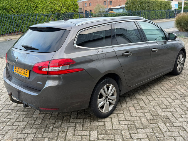 Foto 4 van Peugeot 308 SW 1.6 BlueHDI Blue Lease Executive 2014