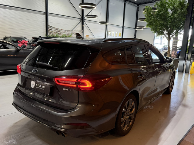 Foto 7 van Ford Focus Wagon 1.0 EcoBoost Mild-Hybrid ST-Line | Automaat | StuurVW | StoelVW | CarPlay | Navi |